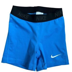 Women's Nike pro shorts Blue size XS.1639